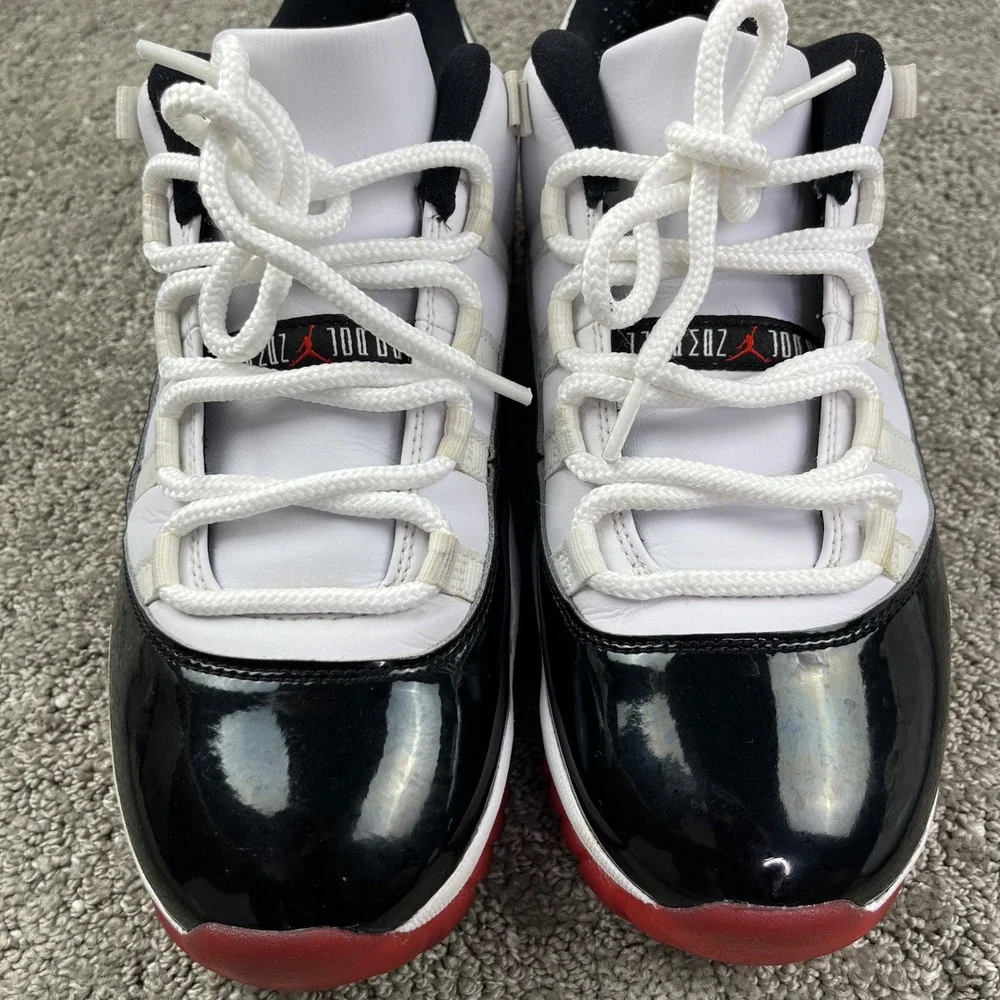 Jordan 11 Retro Low Mens 9.5 White Black Red Concord Bred AV2187-160 Sneakers